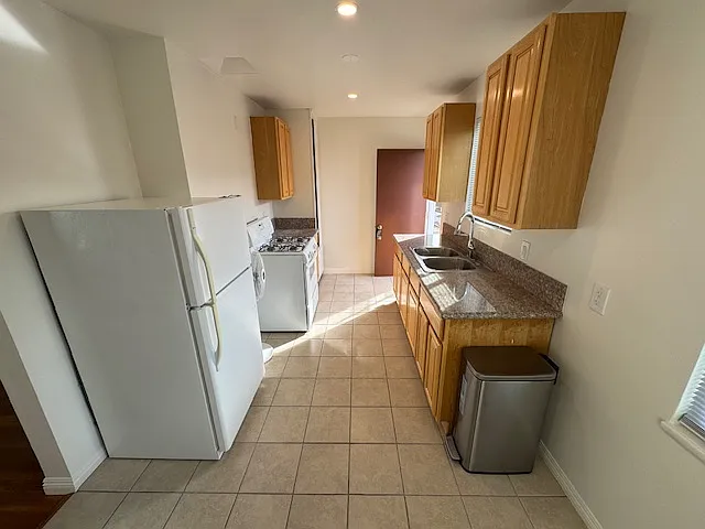 119 E Chestnut St — Photo 9