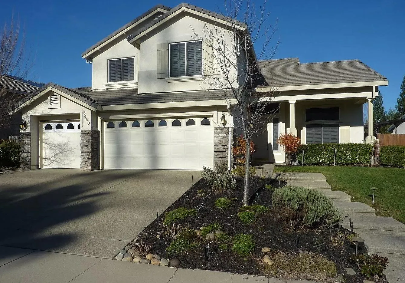 5 bed, 2553 sqft, $4,200 — Photo 1