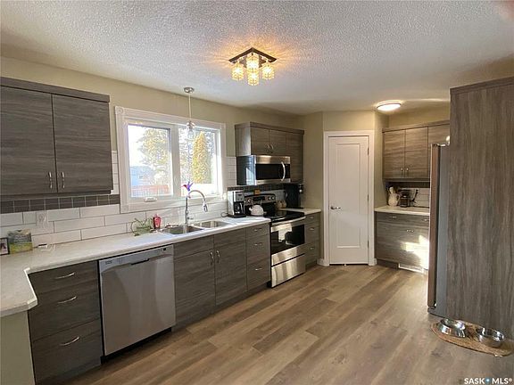 5th image of 142 Circlebrooke Dr
