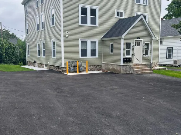 8 Kimball St #3, Worcester, MA 01605