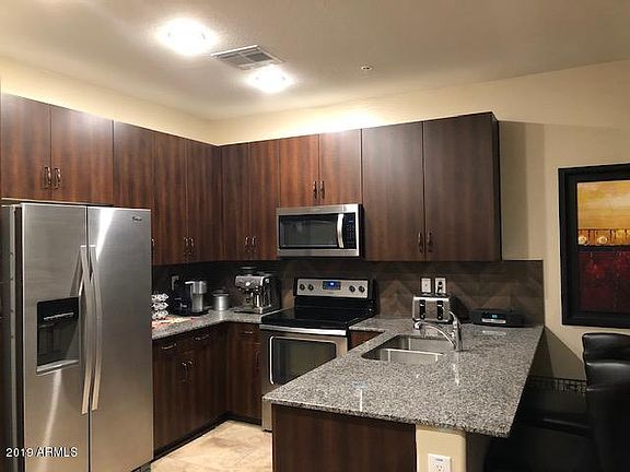 2nd image of 2326 E Huntington Dr