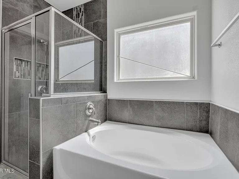 12260 Desert Wolf Ave — Photo 11