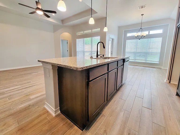 4413 Royal Oak Blvd — Photo 7