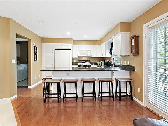 5th image of 2553 Stonecreek Dr