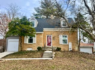 180 S Glencoe Ave, Decatur, IL 62522