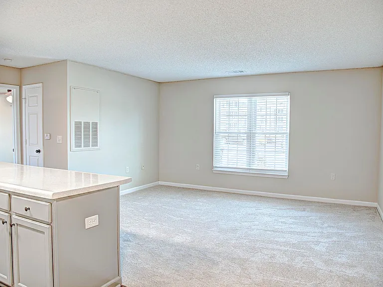 3695 Claypond Rd #H — Photo 42