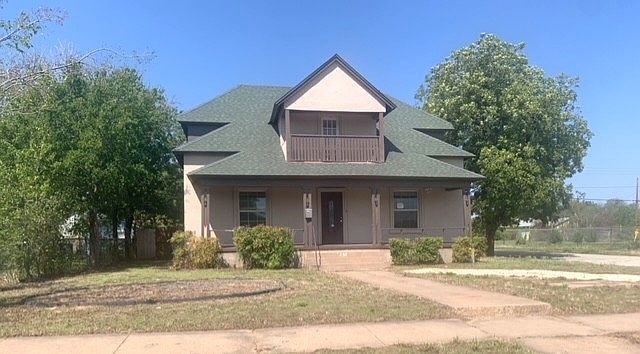 1st image of 502 Peach St