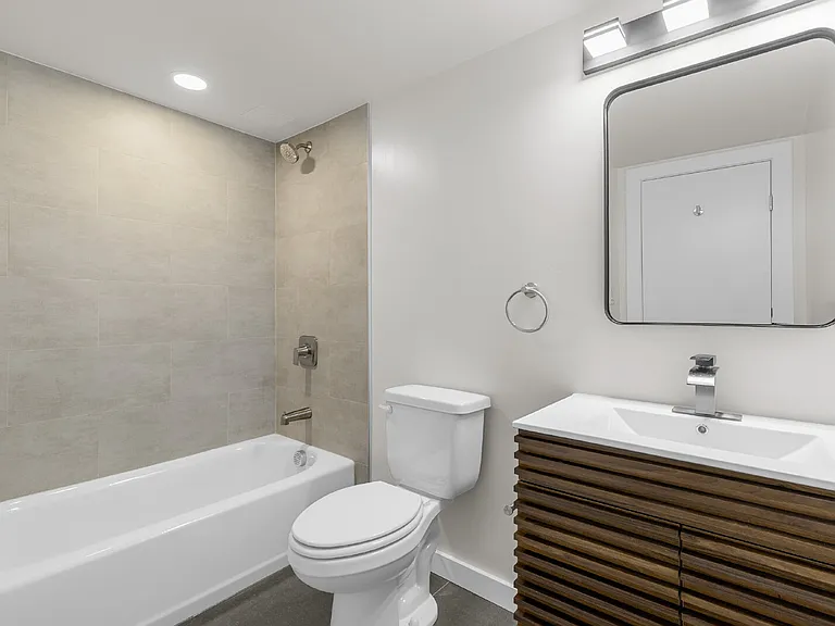 190 S Kentucky Ave #401 — Photo 14