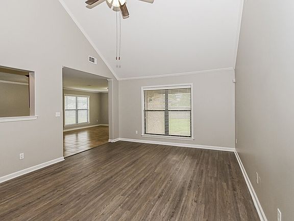 4th image of 6755 Clarmore Dr