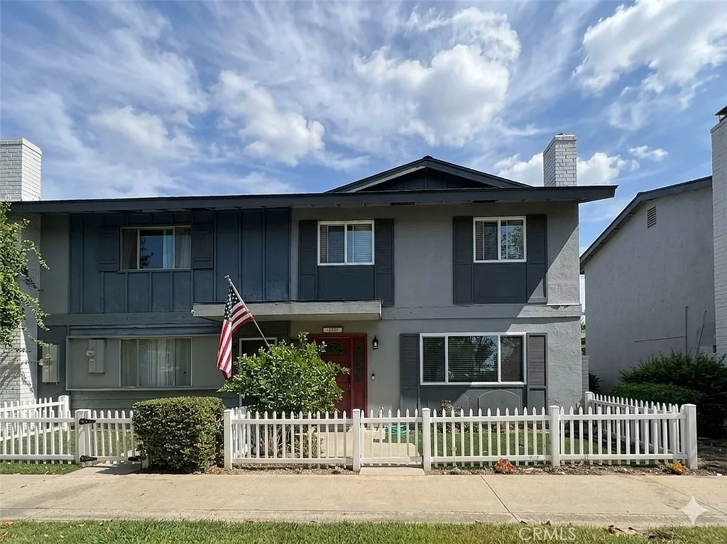 3 bed, 2.5 bath, 1232 sqft, $3,800 — Photo 1