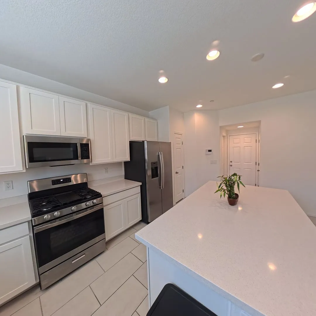 Las Vegas 3-Bed Home For Rent. — Photo 3