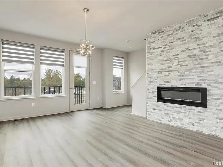 2151 Park Dr — Photo 30