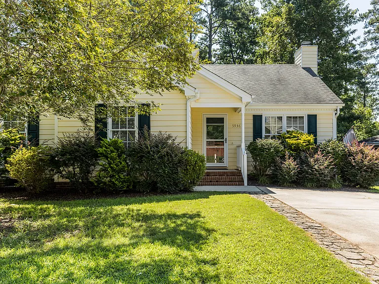 5936 Royal Coach Ct — Photo 2