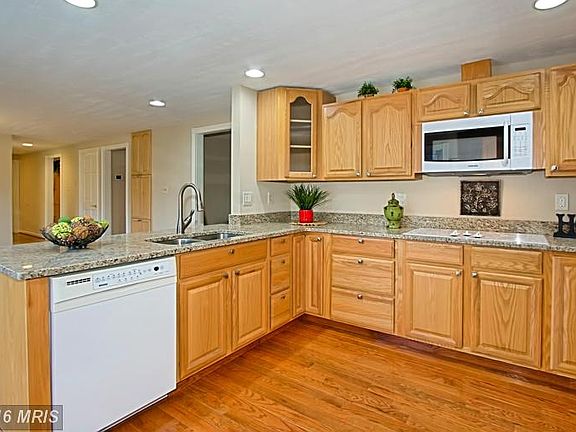 5th image of 6314 Skinner Dr