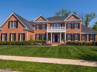 5929 Waterloo Bridge Cir, Haymarket, VA 20169