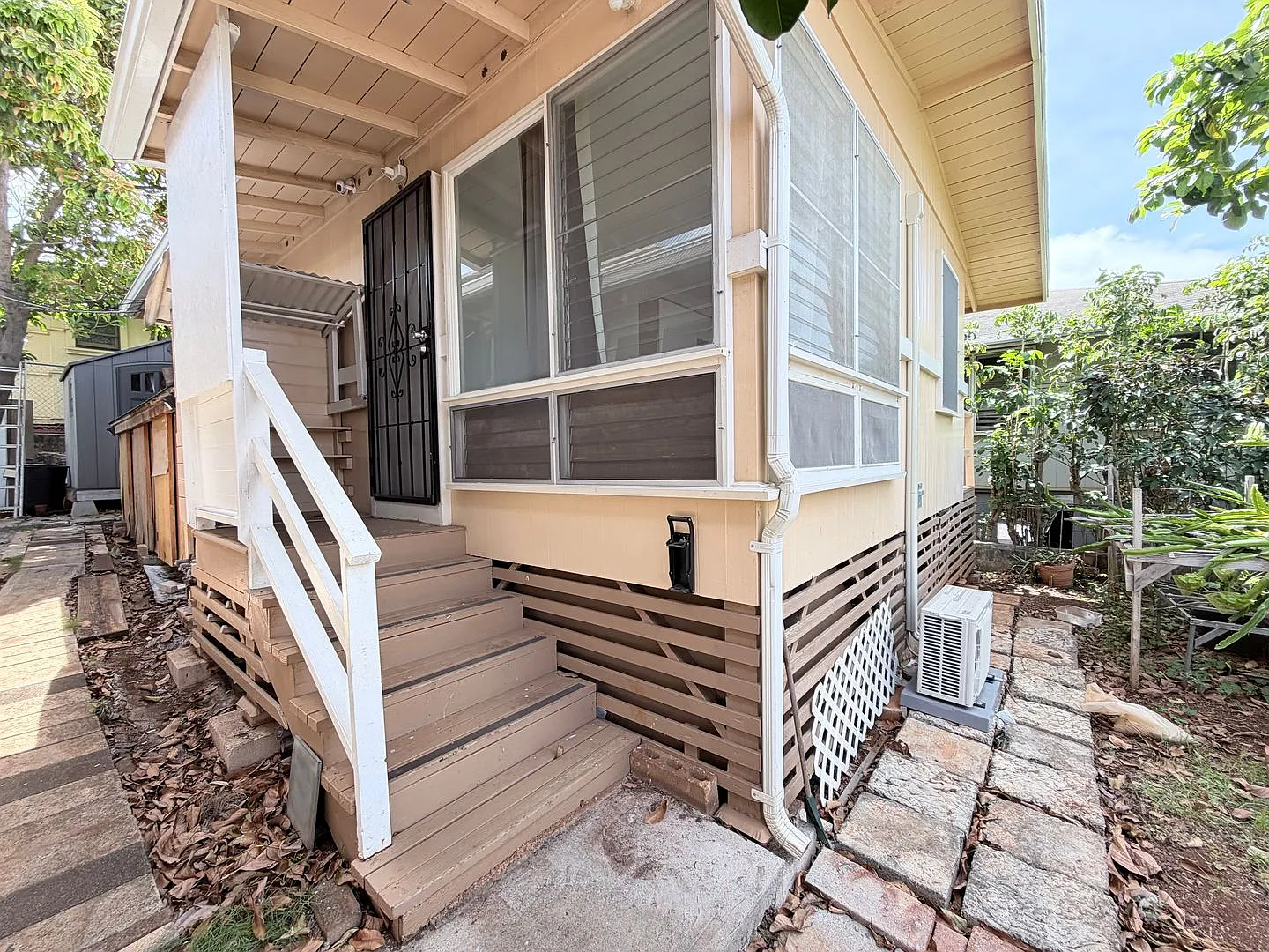 2 Bedroom 1 Bathroom 3 split Acs in Kaimuki 18th Ave! — Photo 4