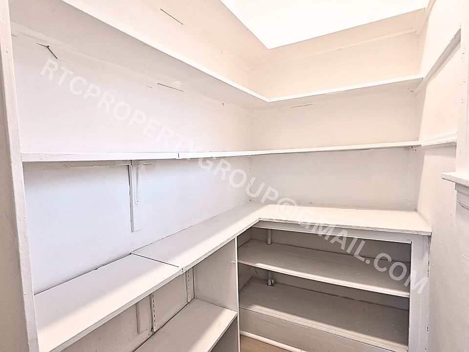 Kitchen Pantry