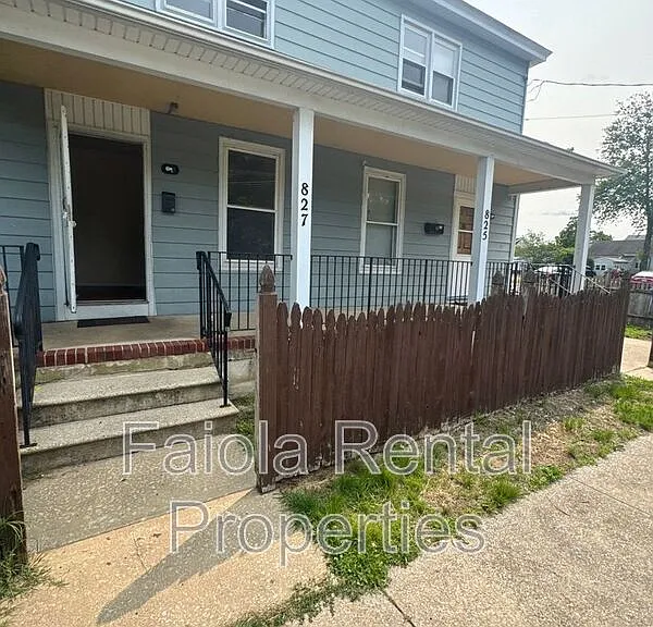 825 Church St — Photo 1
