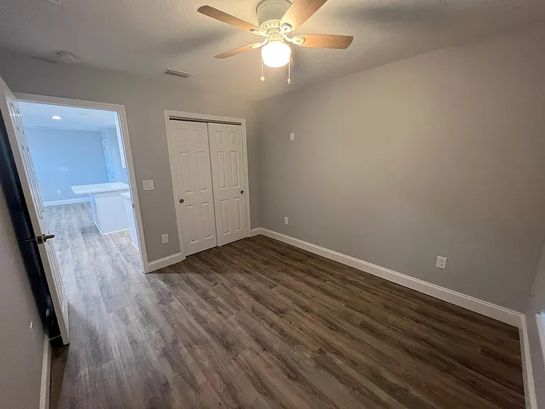 2736 W Chestnut St #2 — Photo 7