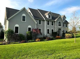 12 Charlotte Rd, Fishkill, NY 12524