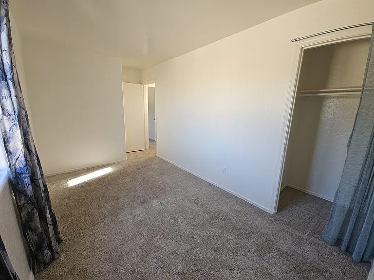 1221 S 11th Ave #2 — Photo 17