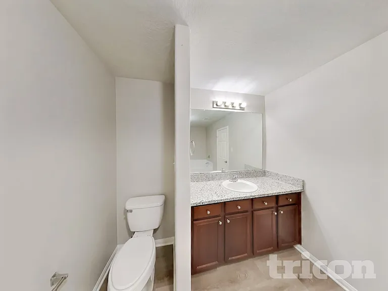 308 Crooked Pine Ct — Photo 9