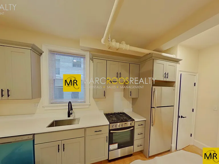 10 Melvin Ave — Photo 1