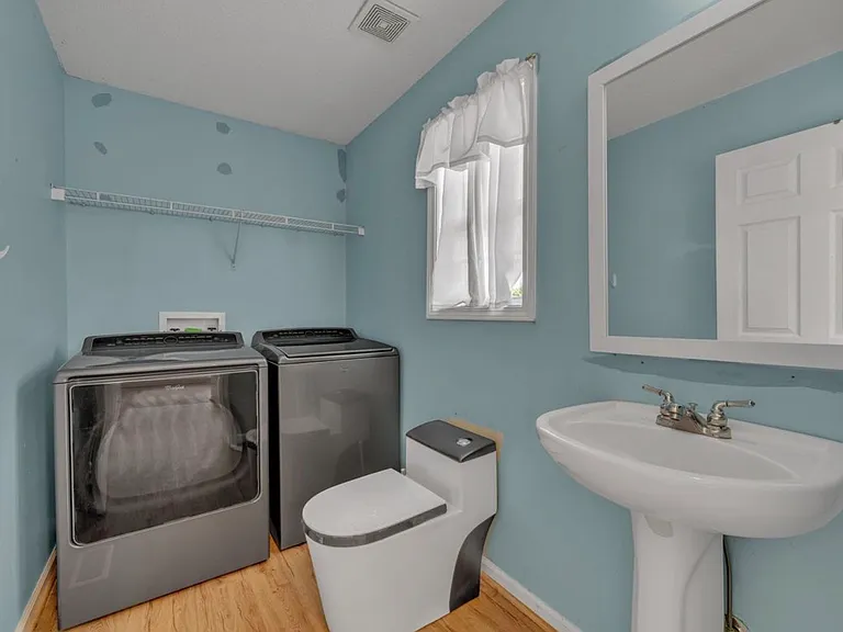 1325 Sunfield Dr — Photo 7