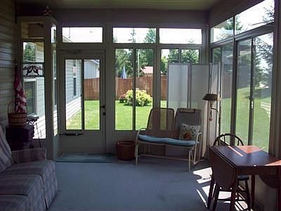 3rd image of 105 Krug Dr