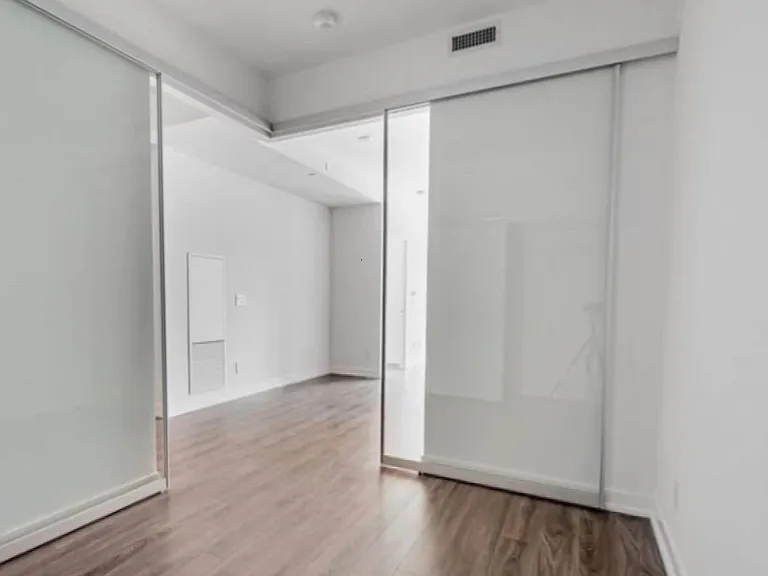 20 Edward St #1007 — Photo 8