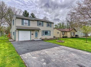 291 Pattonwood Dr, Rochester, NY 14617