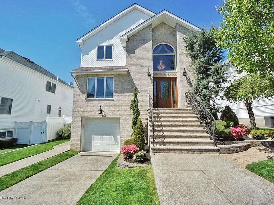 1st image of 26 Delia Ct