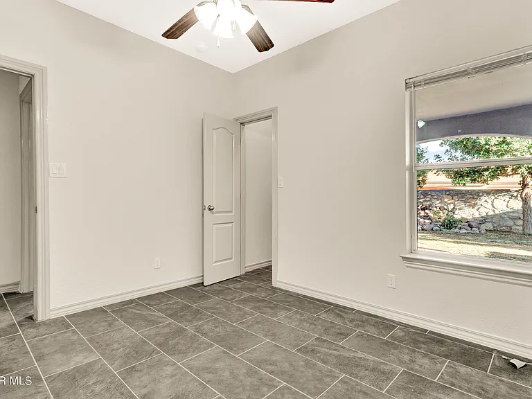 5556 Ignacio Frias Dr — Photo 9