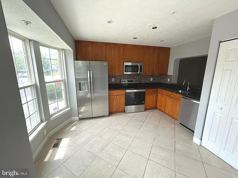 17930 Cottonwood Ter — Photo 4