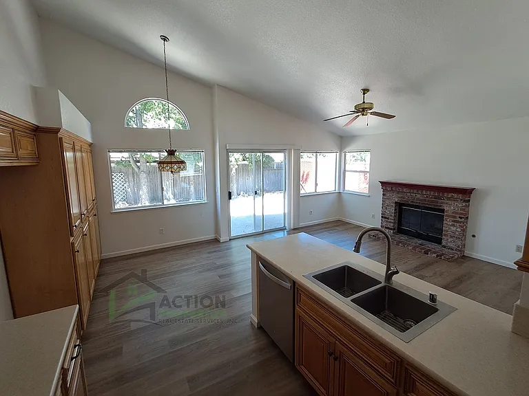 3835 Hunters Glen Pl — Photo 22
