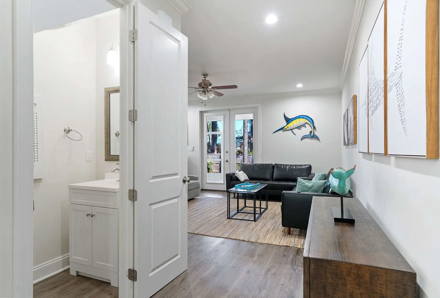 3 bed, 2.0 bath, 1679 sqft, $6,600 — Photo 3