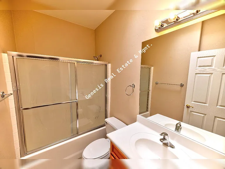 606 W Woodfield Ct — Photo 24