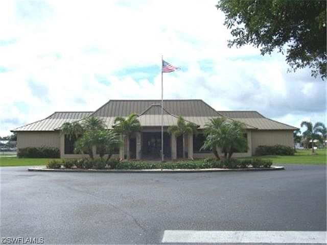 Club House and Office