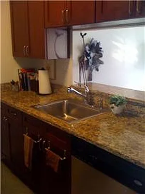 Rented by City Connections Realty | media 3