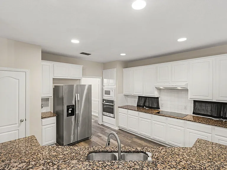 6881 Baird Dr — Photo 7