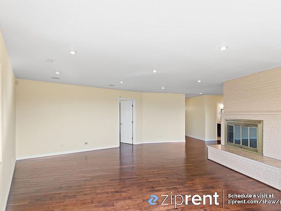3rd image of 8421 Aster Ave