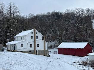 9734 Edwards Ridge Rd SE, Uhrichsville, OH 44683