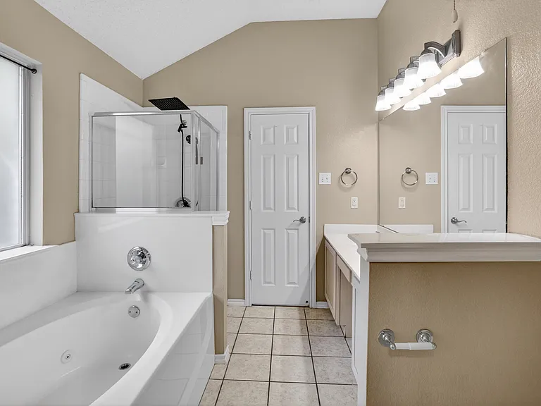 1105 Hidden Glade Dr — Photo 17