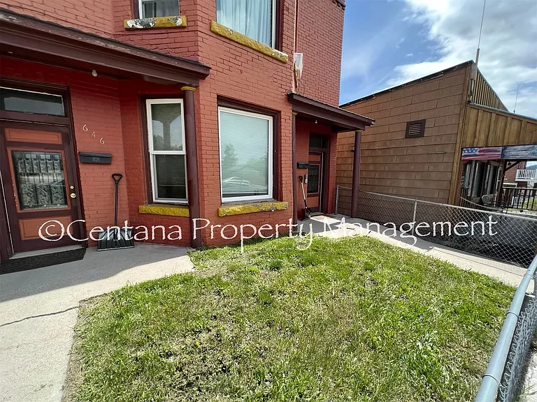 646-648 S Montana St — Photo 3