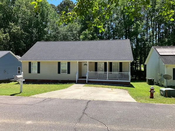 904 Windrace Trl, Sanford, NC 27332