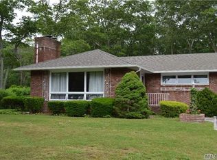 66 Topping Dr, Riverhead, NY 11901