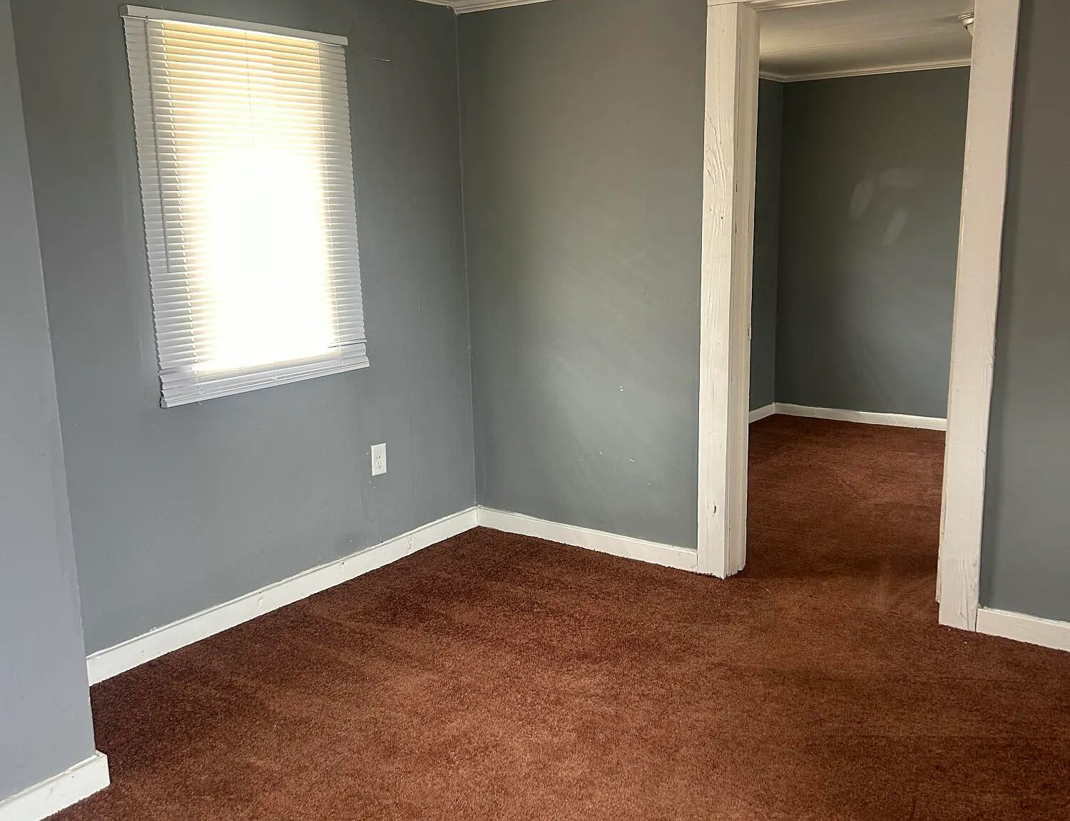 1 bed, 1.0 bath, 925 sqft, $650 — Photo 2