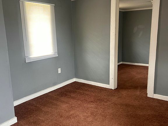 2nd image of 2524 28th St