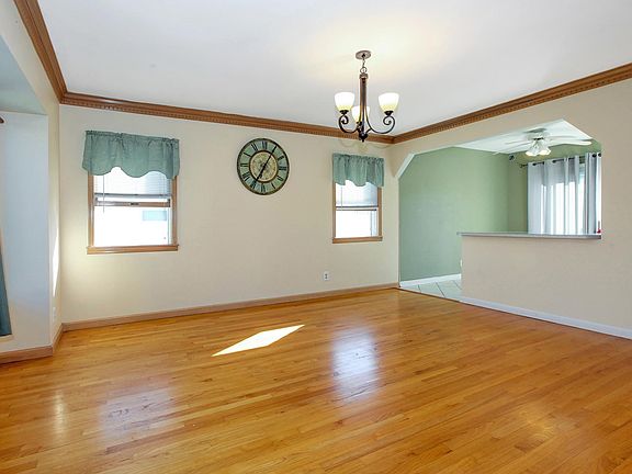 2nd image of 1690 Francis Dr