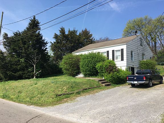 3rd image of 315 Kensi Dr